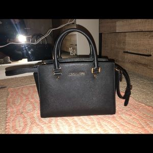 Micheal Kors Selma Saffiano Leather Medium Satchel
